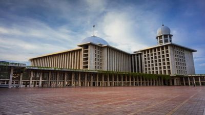 6 Destinasi Wisata Religi Muslim di Jakarta: Menemukan Kedamaian di Balik Gedung Pencakar Langit!