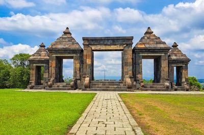 Warisan Dunia, Kawasan Candi Didorong Jadi Wisata Sehat dan Berkelanjutan