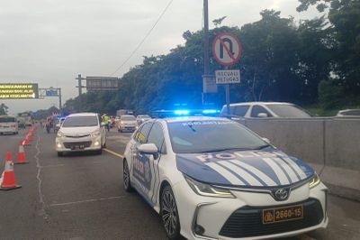 Long Weekend Berakhir, Arus Balik di Tol Japek Padat hingga Petugas Terapkan Contraflow