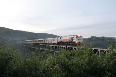 Dari 3 Juta Tiket Kereta Disediakan KAI di Musim Lebaran 2025: 1,4 Juta Tiket Sudah Laku Terjual