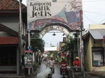 Kampung Batik Jetis: Sudut Adem Penuh Warna di Tengah Kota Sidoarjo