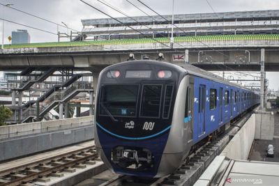 LRT Jakarta Pastikan Beroperasi Hingga Pukul 02.00 WIB pada Malam Pergantian Tahun