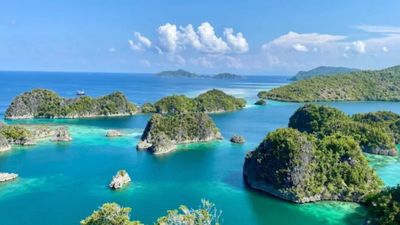 Imbas Tambang Nikel, Kemenpar Izinkan Wisatawan Boleh Liburan ke Raja Ampat