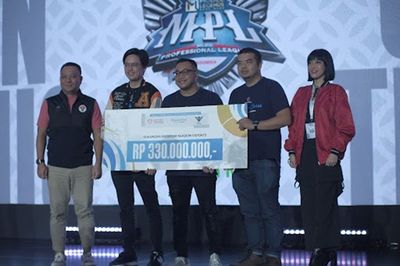 MOONTON Cares, Hope Cup, dan Akademi Garudaku Beri Rp330 Juta ke 420 Siswa Dukung Program Esports