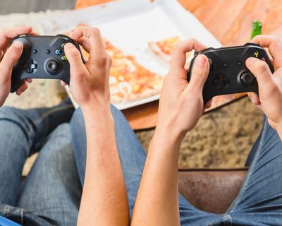 Kisah Jati Kisworo Seorang Profesional Gamers yang Meraih Keuntungan dari Bermain Game Online