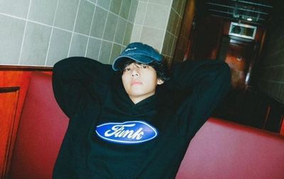 Congrats! V BTS Debut di Tangga Musik Dunia dengan Single Love Me Again dan Rainy Days