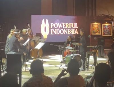 Aksan Sjuman Rayakan Kemerdekaan Penuh Suka Cita, Gelar Konser di Bali yang Menawan