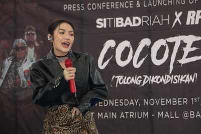 Siti Badriah Bungkam Netizen Lewat Single Cocote (Tolong Dikondisikan) , Sinden dan Ngerap Pakai Bahasa Jawa