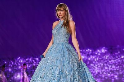Taylor Swift Bertemu Keluarga Penonton yang Tewas di Konser Eras Tour di Brasil