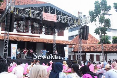 Meriahnya VOL 06 Sewaktu Bermusik bersama Pigeon Teens: Live Music di Taman Bikin Nyaman