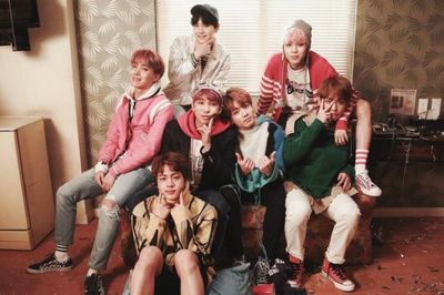 Lagu Spring Day Tempati Posisi Pertama di AS setelah 6 Tahun Rilis Usai Seluruh Member BTS Wamil