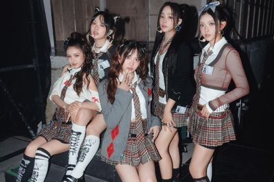 NewJeans Jadi Girl Group Kpop Pertama yang Akan Tampil di Dick Clark s New Year s Rockin Eve , Acara Global Ternama AS