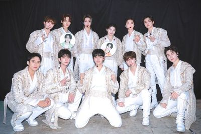 SEVENTEEN Sukses Selesaikan Tur FOLLOW , Capai 1 Juta Penonton dengan Akhir Megah di Macau