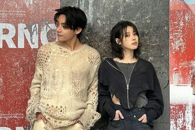 IU Ceritakan Alasannya Pilih V Jadi Tokoh Utama Pria di MV Love Wins All