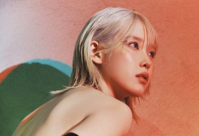 Bukan Sekedar Mekar seperti Bunga, IU Suarakan Kedewasaan dalam Album The Winning