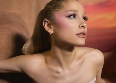 Santa Tell Me Milik Ariana Grande Jadi Lagu Natal yang Paling Berbahaya Didengar Saat Mengemudi, Kenapa?