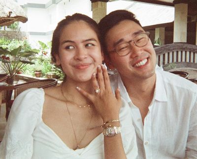 Rayakan Anniversary Pernikahan, Maudy Ayunda Rilis Lagu Cahaya untuk Jesse Choi