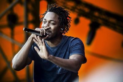 Kendrick Lamar Bawakan Lagu Diss Untuk Drake Not Like Us Sampai 5 Kali di Konsernya, Dr Dre Ikutan Opening