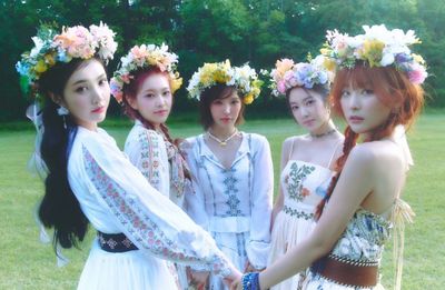 Red Velvet Rilis Video Musik Cosmic , Langsung Trending di YouTube Musik