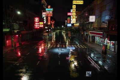 Lisa BLACKPINK Rilis Teaser Musik Video ROCKSTAR , Tampilkan Suasana Chinatown di Bangkok Thailand
