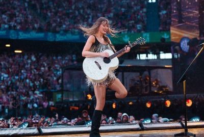 Taylor Swift Tampil Spektakuler di Wembley: Konser Pertama Setelah Insiden Teror di Wina