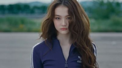 THEBLACKLABEL Rilis Trailer Ella MEOVV : Netizen Korea Memuji Karisma dan Penampilannya