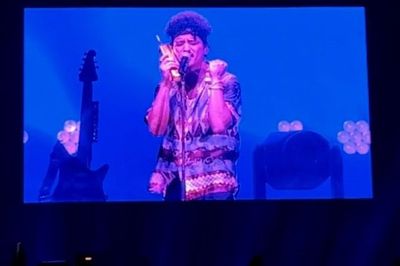 Viral, Bruno Mars Nyanyi Lagu Bahasa Indonesia Dadakan: Aku Kangen Kamu Sayang