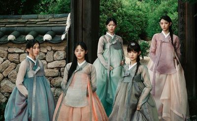 NewJeans Sapa Hangat Penggemar di Hari Chuseok, DIpuji dengan Hanbok Tradisional