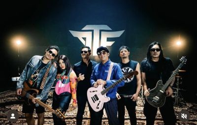 Andre Taulany and Friends Remake Lagu Teman Tapi Mesra yang dipopulerkan Ratu!