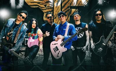 Gebrakan Musik Tanah Air: Andre Taulany & Friends Bawakan Teman Tapi Mesra dengan Sentuhan Rock