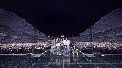 Seventeen Sukses Gelar Konser Perdana di Tur Dunia SEVENTEEN RIGHT HERE , Fans pun Bersorak!