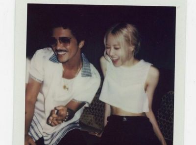 Rose BLACKPINK Hampir Hapus Lagu Barunya APT. : Kenapa?