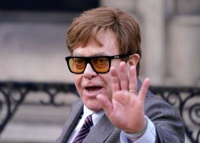 Legenda Musik Pop Inggris Elton John Kehilangan Penglihatan