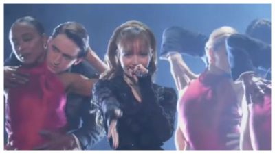 Bawakan Lagu Live and Let Die di Piala Oscar 2025, Lisa BLACKPINK Memukau dengan Gaun Hitam