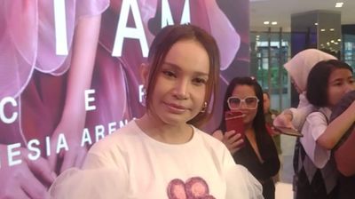 Rossa Gandeng Bernadya, JKT48, Yura Yunita dan Dipha Barus di Konser Here I Am