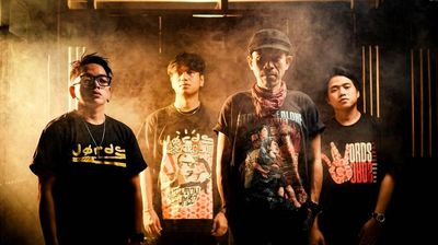 Stand Here Alone dan Iksan Skuter Rilis Single Kita Semua Saudara, Perpaduan Pop Punk dan Folk yang Sarat Makna