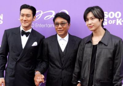 Lee Soo-man Muncul di Holyywood Saat Pemutaran King of K-pop , Bareng Idol dan ex SM Entertainment