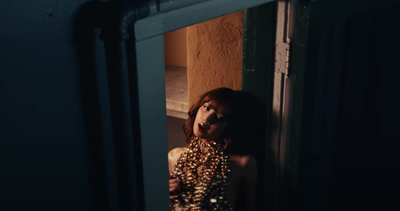 Lisa Blackpink dan Tyla Tampil Panas di MV When I m With You