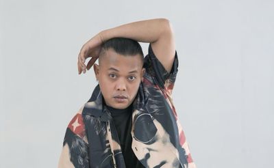 Sule Rilis Video Klip Hey Kamu di YouTube, Penuh Satire dan Visual Menarik