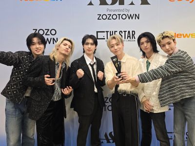 Xdinary Heroes Raih Asia Star Entertainer Awards 2025 Kategori ‘The Best Band’