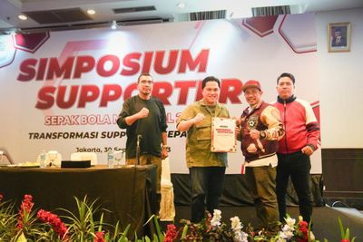 Erick Thohir Upayakan Bujuk FIFA Sunat Hukuman Larangan Suporter Liga 1 dan 2