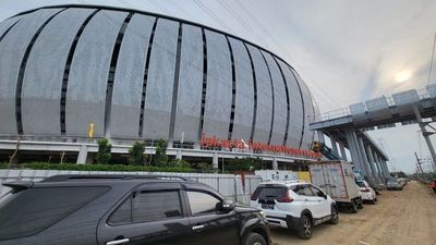 Wow!! Sekali Parkir di Luar JIS Bayar Rp50 ribu
