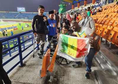 Penonton Disabilitas Rasakan Keseruan Nonton Piala Dunia U-17 2023 Secara Langsung di Stadion