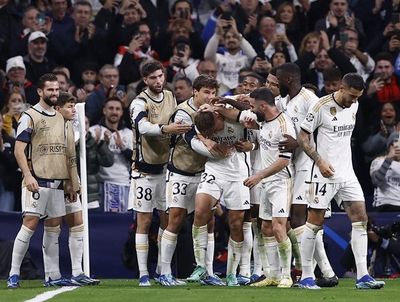 Real Madrid Kuasai Grup C Liga Champions Usai Menang 4-2 Atas Napoli