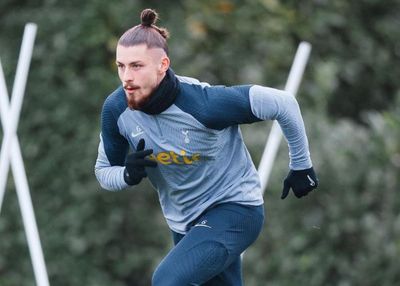 Kekurangan Pemain di Bek Tengah, Tottenham Hostpur Resmi Kontrak Radu Dragusin hingga 2030