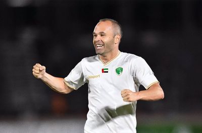 Andres Iniesta Alami Degradasi Bersama Emirates Club, Masa Depannya Masih Abu-Abu