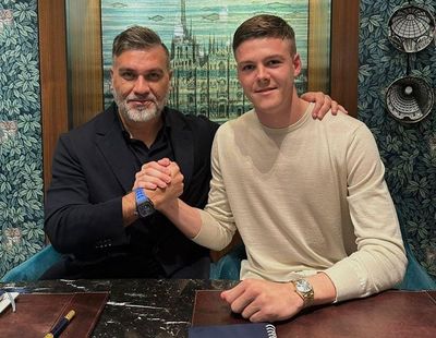 Datangkan Emil Holm dan Juan Miranda, Bologna Perkuat Tim demi Hadapi Liga Champions