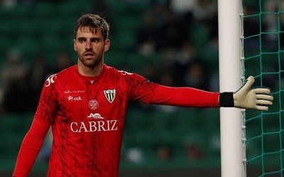 Eks Kiper Liga Portugal Resmi Gabung Persik Kediri di Liga 1 2024 25!