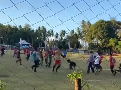 Viral Turnamen Sepak Bola Tarkam di Pinrang Ricuh, Pemain dan Penonton Adu Jotos di Lapangan