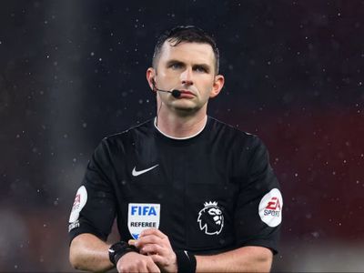 Mau Tahu Berapa Gaji Wasit di Liga Inggris? Simak di Sini!